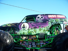 Fri 26 Feb 2010 04:58:56 PM

Grave Digger; Andrew's favorite monster truck.